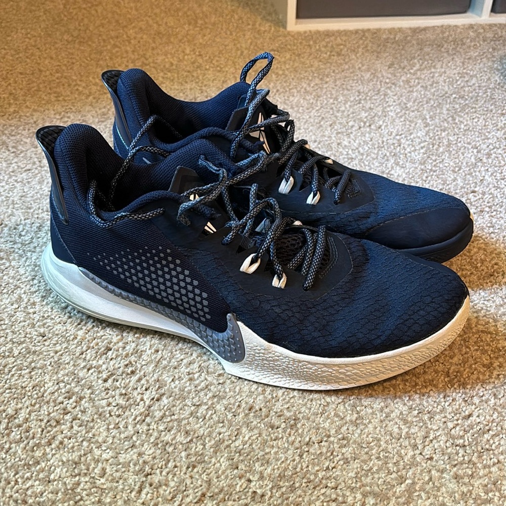 Nike Kobe 6 Men’s Basketball Shoes Size 11